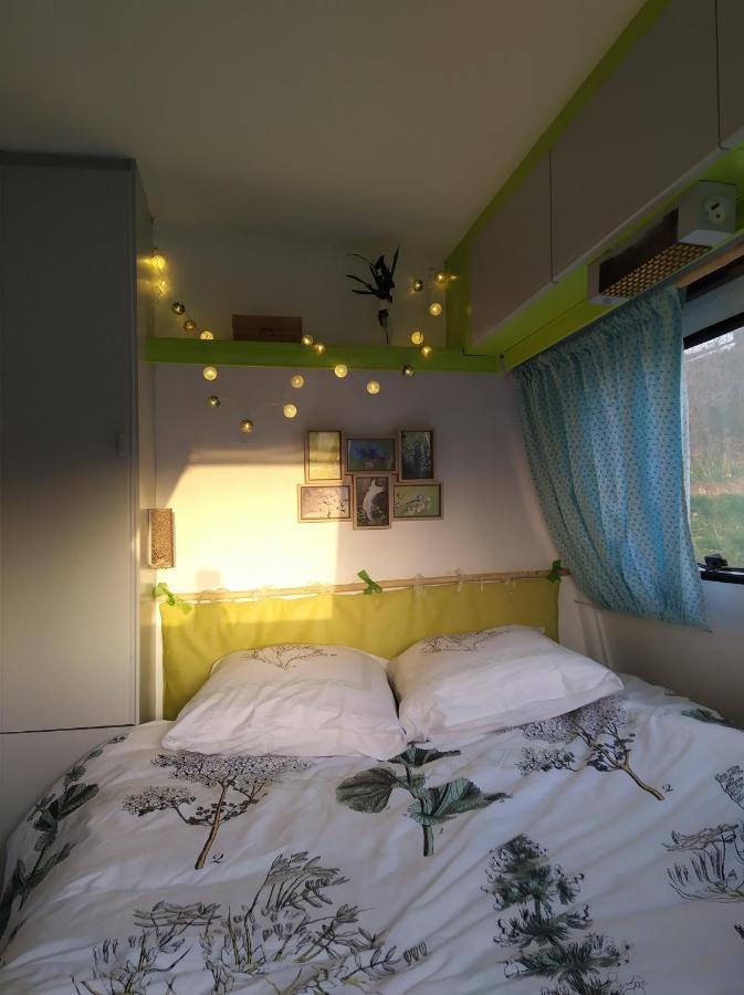 Carazen , Caravane Chauffee Saint-Sylvain-Bellegarde Екстериор снимка